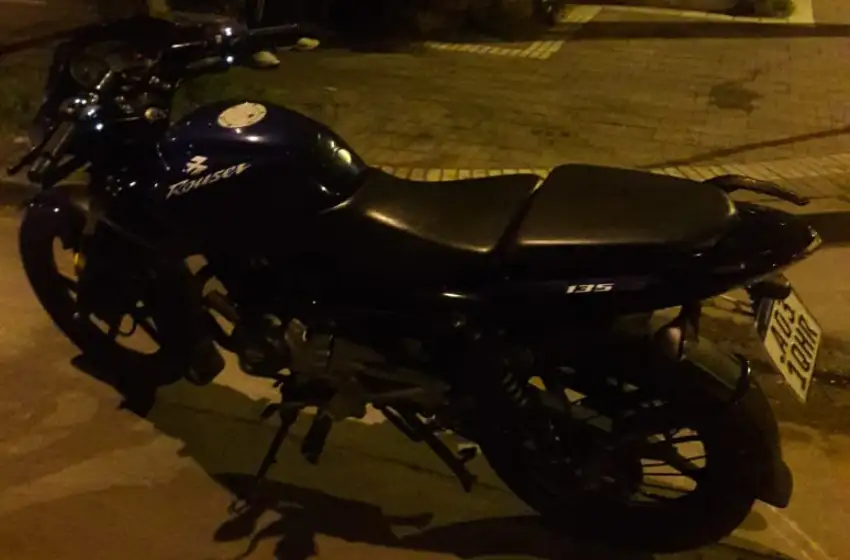 Un motociclista ebrio protagonizó un choque contra un remis