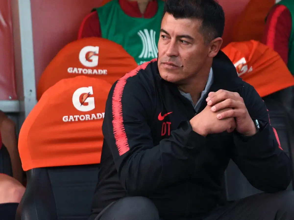 Almirón está en la cuerda floja