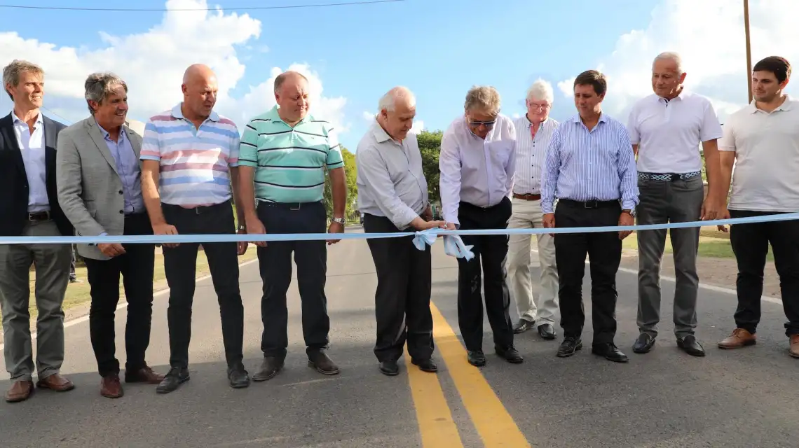 Lifschitz inauguró obras en las rutas provinciales Nº 4 y Nº 6