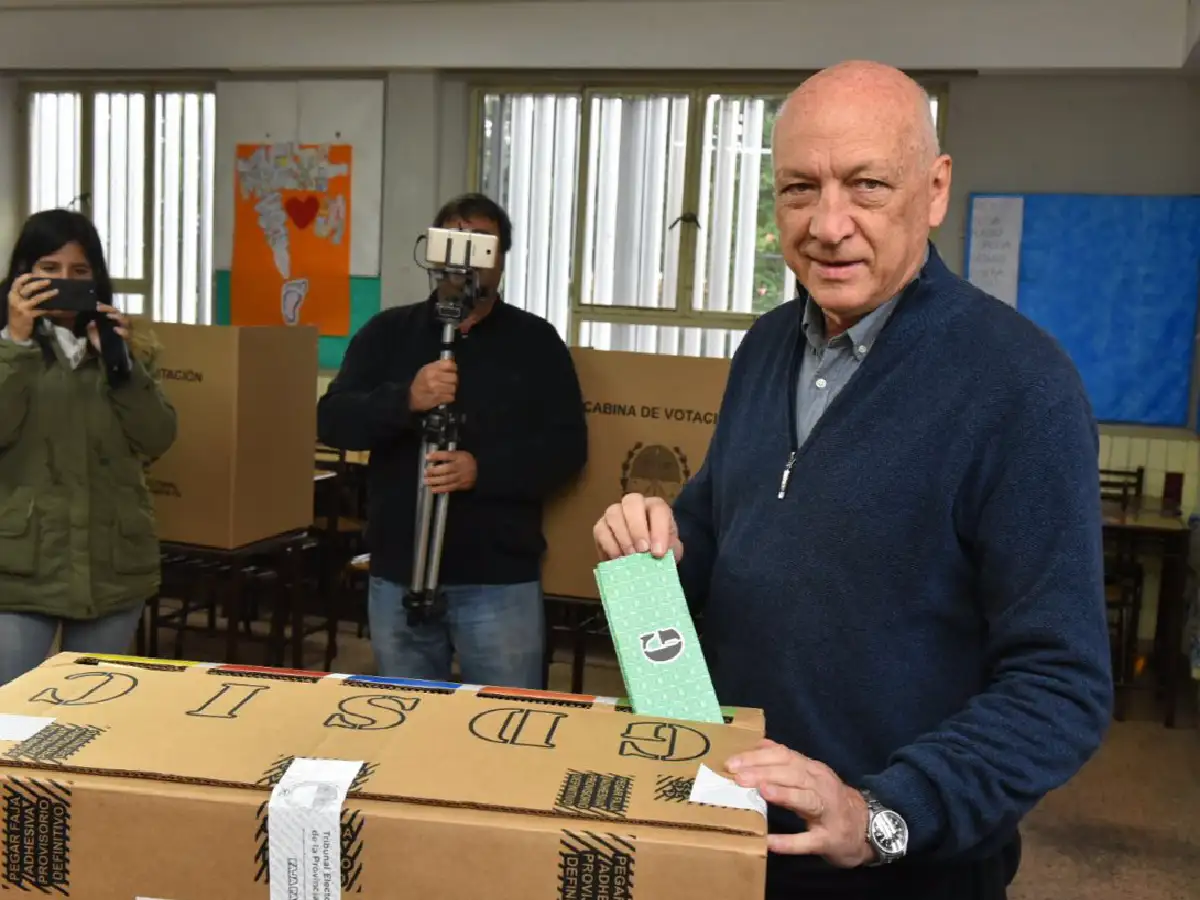 Con un lento escrutinio, Bonfatti se impone en las Paso de Santa Fe 