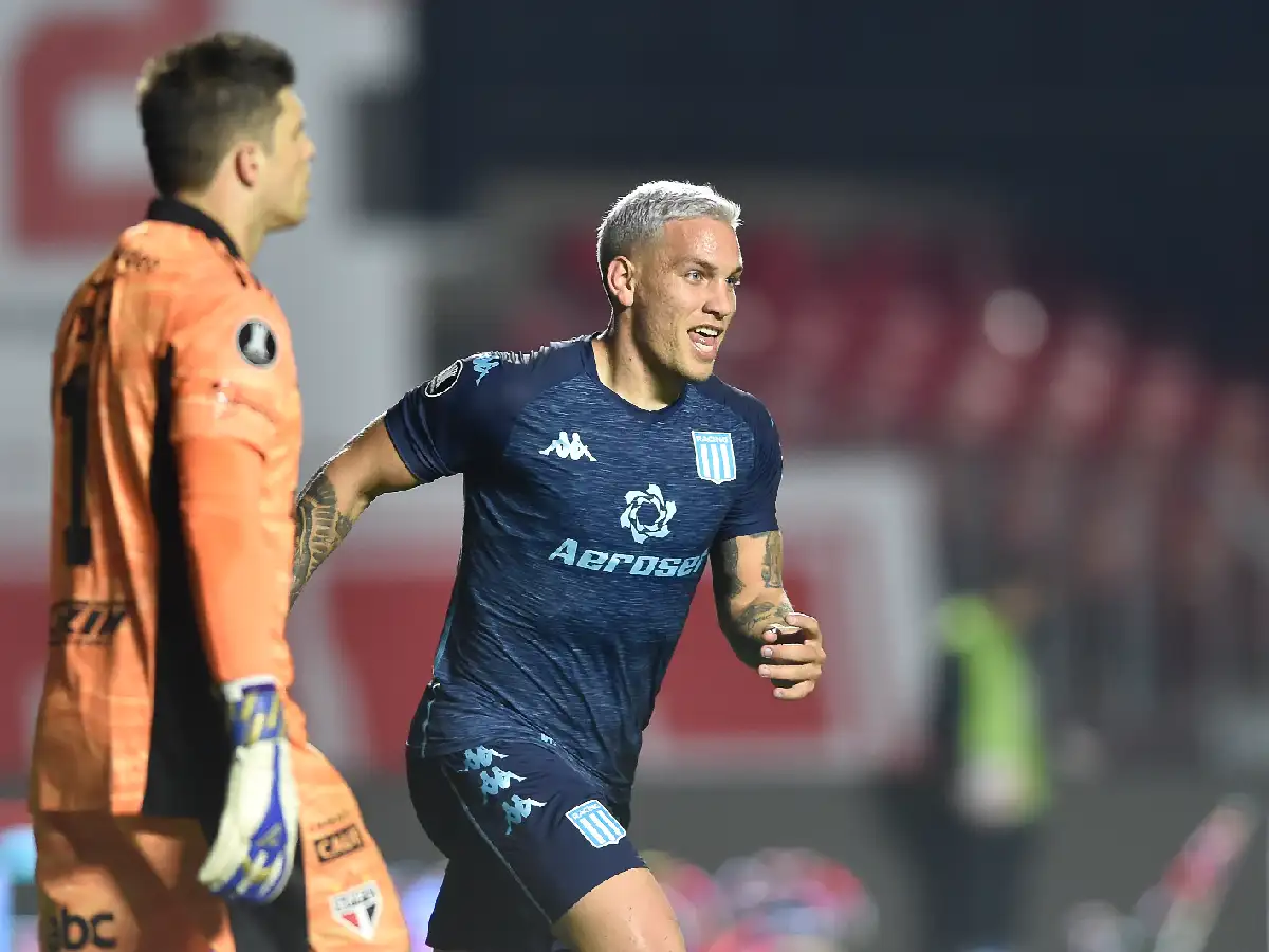 Por un golazo de Copetti, Racing igualó en Brasil