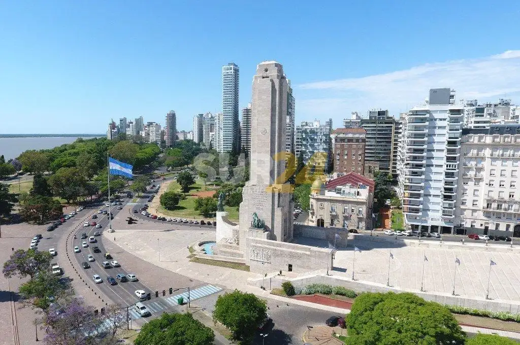 Terminó la espera: retoman la refacción del Monumento a la Bandera