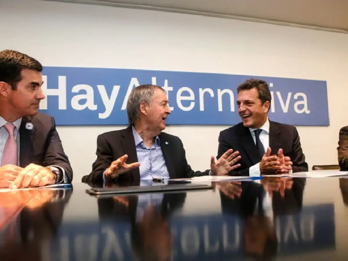 Schiaretti dijo que los precandidatos de Alternativa Federal "deben competir en las Paso"