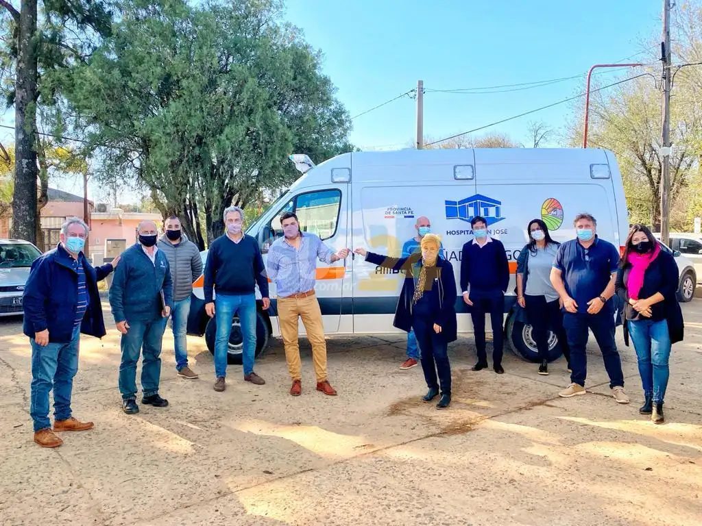 La provincia distribuyó cascos Helmet a localidades del sur santafesino
