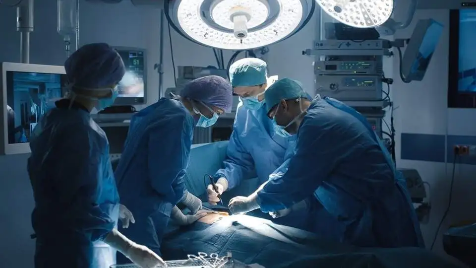 EE.UU.: realizaron el primer trasplante de riñón entre personas con VIH positivo