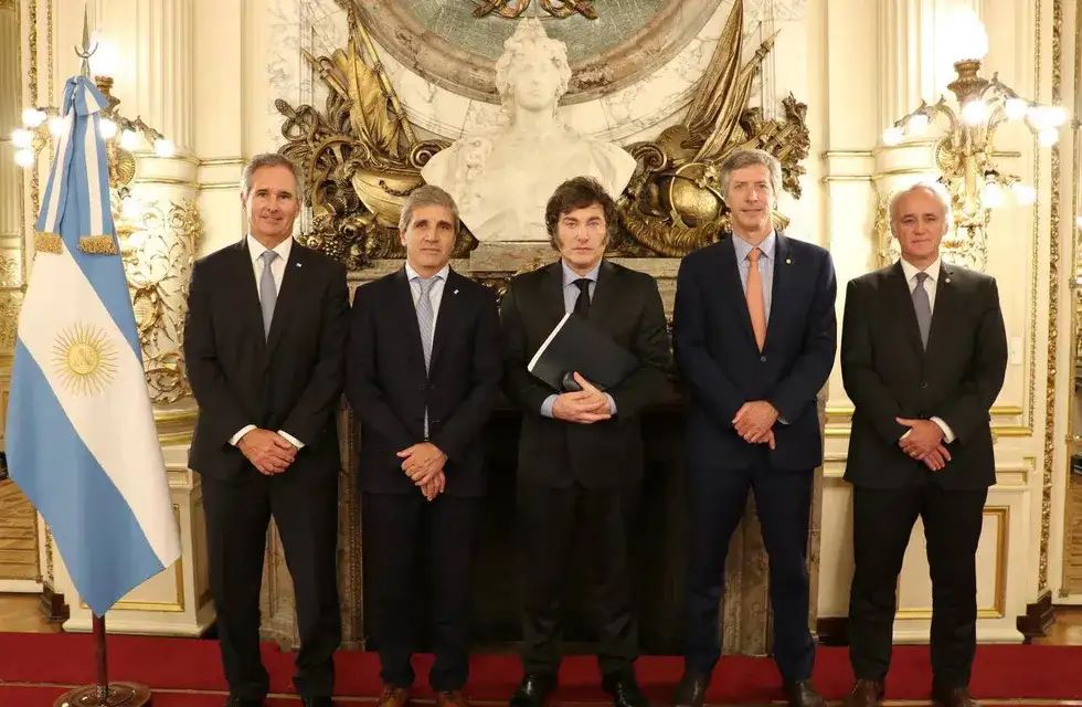 Según Carrino, ”en la memoria breve tenemos dos planes gradualistas que no funcionaron -Fernández y Macri-, por lo que ahora prueban con el shock".