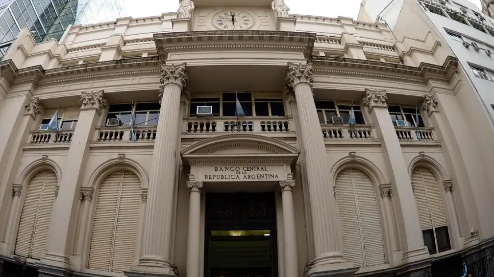 Se amplía la brecha de la inflación estimada por los privados y el BCRA