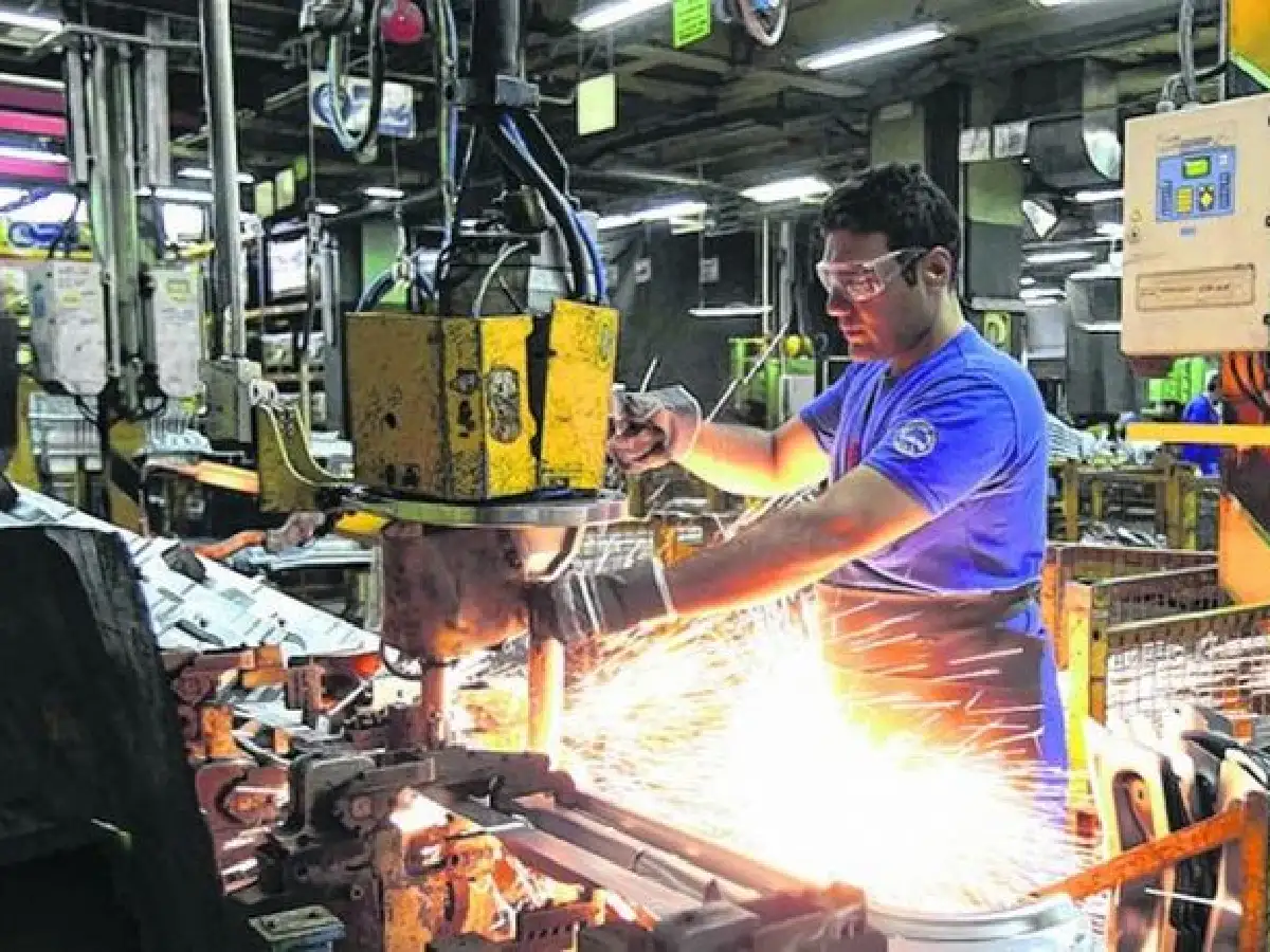 La tasa de desocupación en la población urbana bajó a 6,7% en el tercer trimestre de 2022