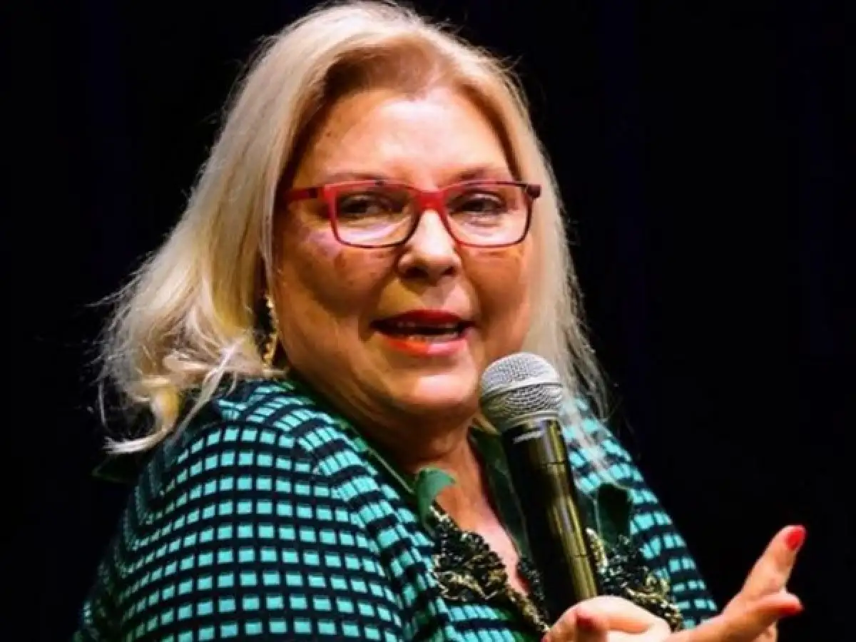 Carrió se definió como "una porrista que enciende y habla desde el alma" y dijo que Macri "es orden"