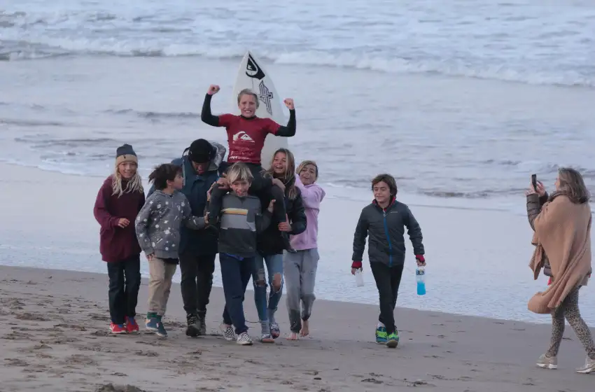 El surf tiene futuro: tiene 12 años y se consagró bicampeón nacional