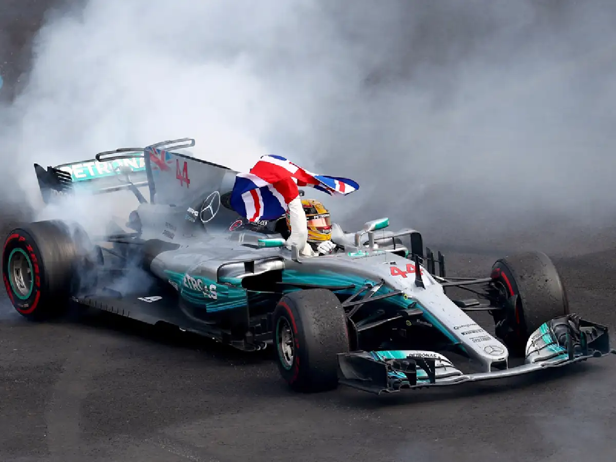 Hamilton Tetracampeón