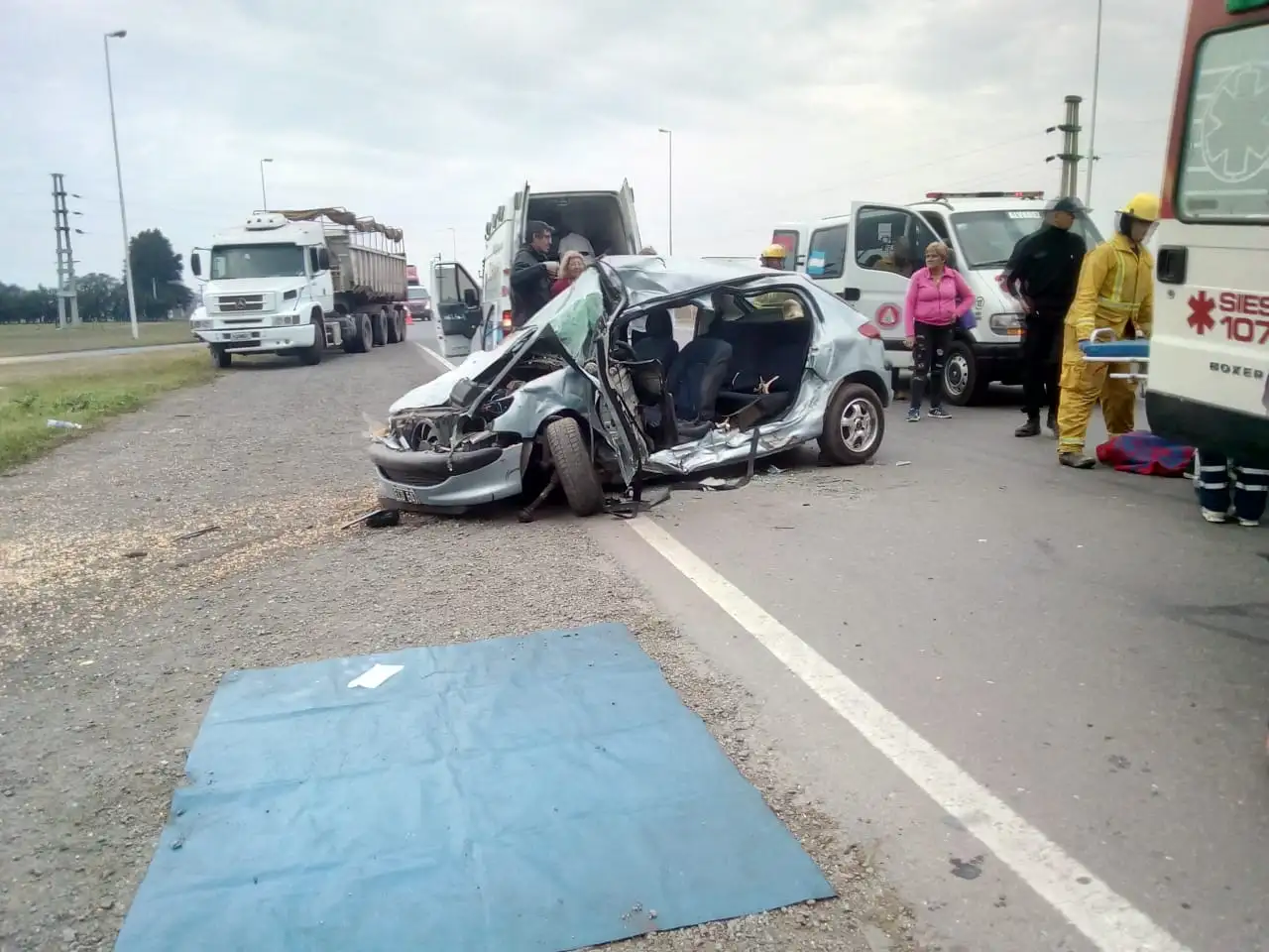 Accidente en el  cruce de rutas AO12 y 14
