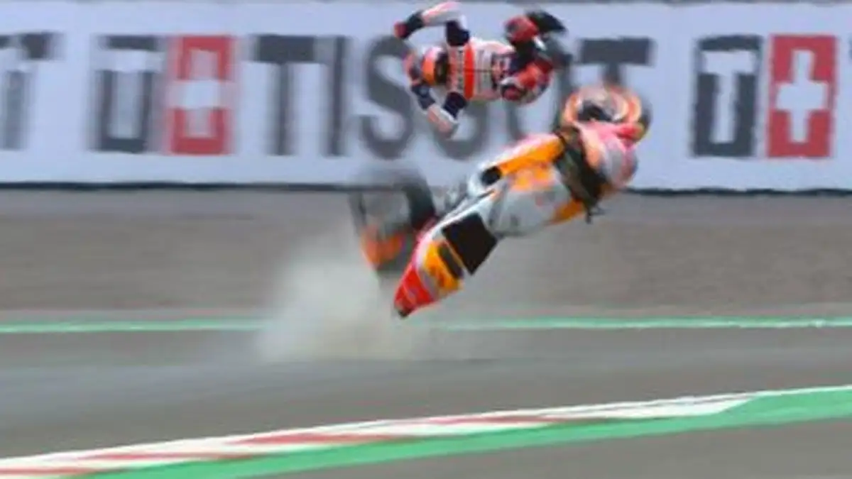 Milagro: la brutal caída de Marc Márquez que casi le cuesta la vida en el Gran Premio de Indonesia