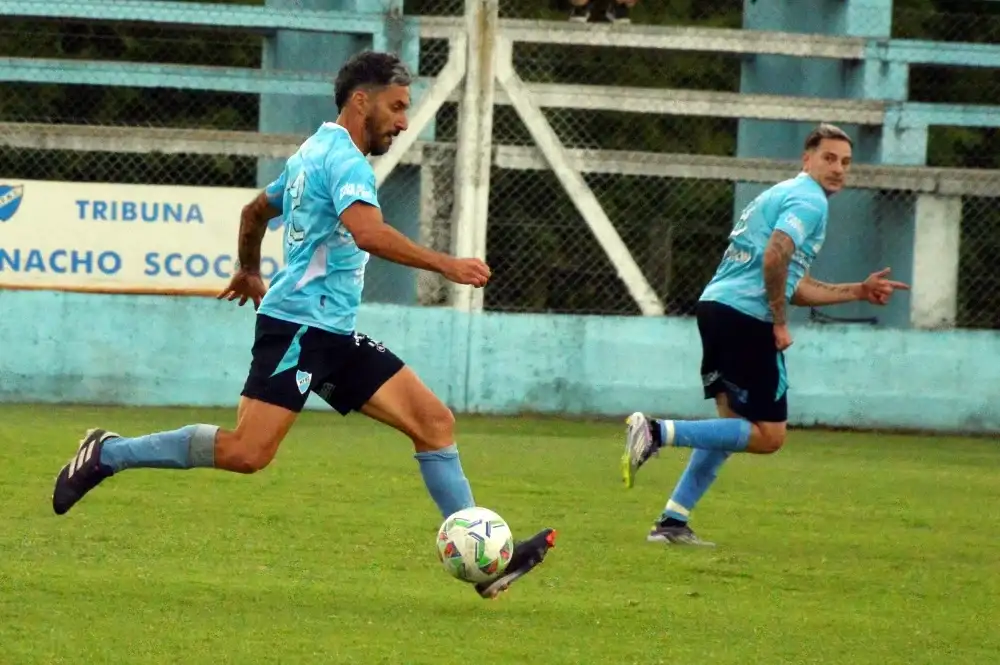 Nacho se retiró de las canchas como jugador, pero seguirá vinculado al Celeste, club del que nunca pudo alejarse del todo. Foto: @fotos.futbol.sur