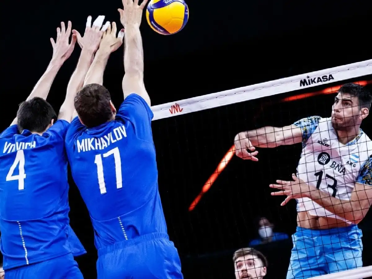Argentina no pudo contra el bicampeón Rusia 
