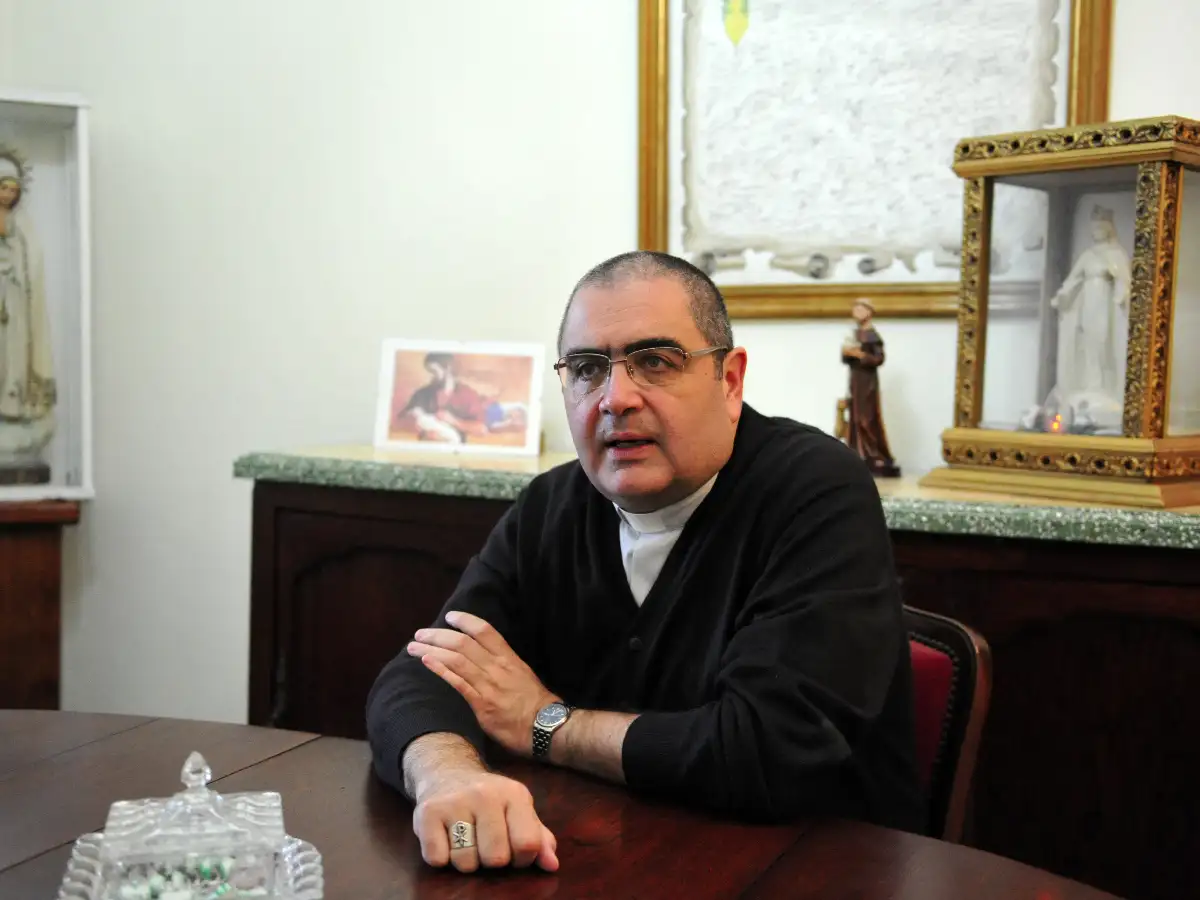 Para la Iglesia católica, el sacerdote que revela un pecado conocido en confesión  "incurre en un delito grave"