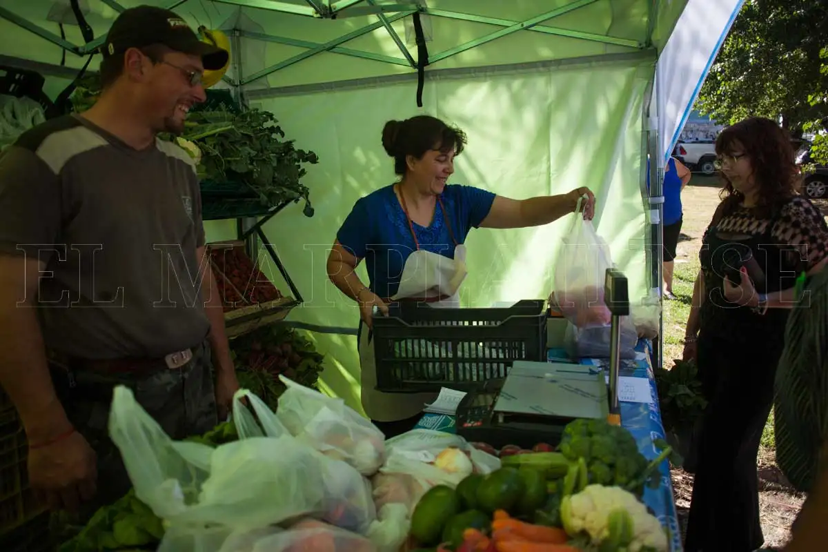 Se reanudan los mercados populares en la ciudad