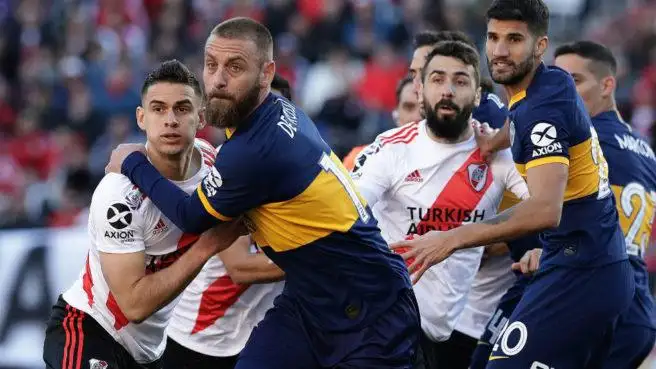 Copa Libertadores: Boca recibe a River en el Superclásico que definirá al finalista