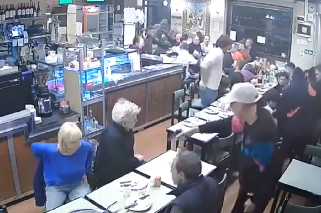El hecho sucedió este miércoles, pasadas las 22, en el restaurante "Jaimito".