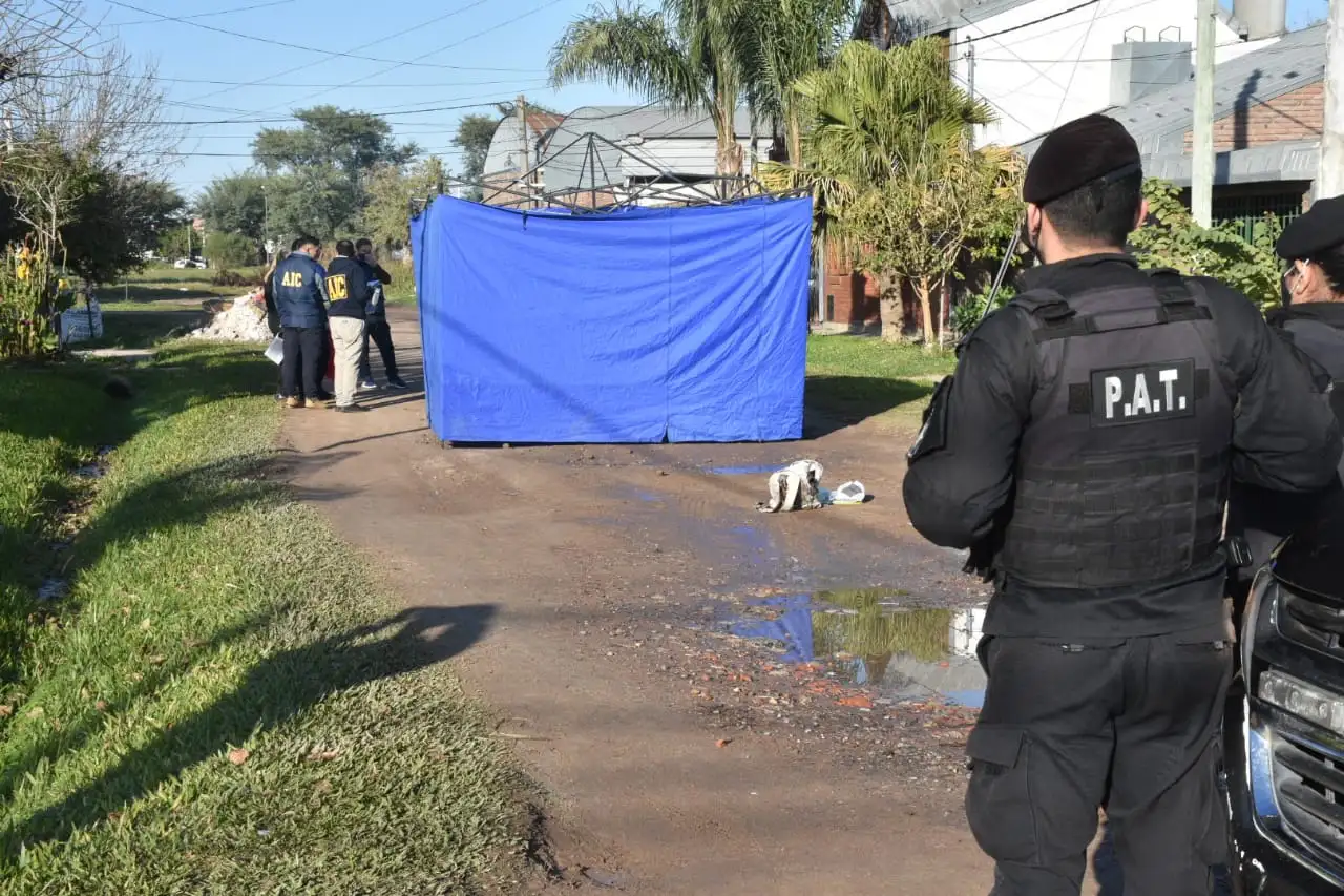 Barrio La Esmeralda: encontraron el cuerpo de un hombre