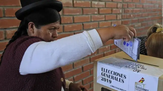 Suspenden el escrutinio provisorio de las elecciones en Bolivia