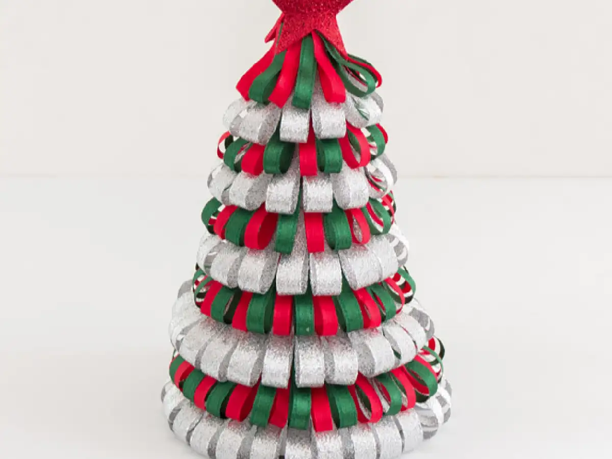 Cintas para darle al árbol navideño ese toque especial 