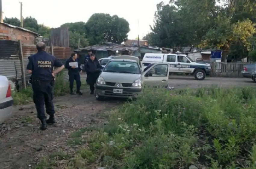 Dos hombres aprehendidos con marihuana y cocaína en Villa Vertiz
