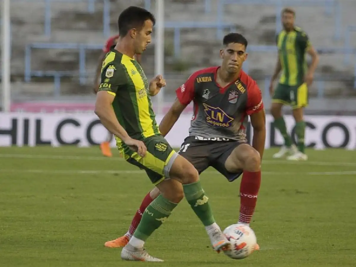 Aldosivi goleó a Arsenal