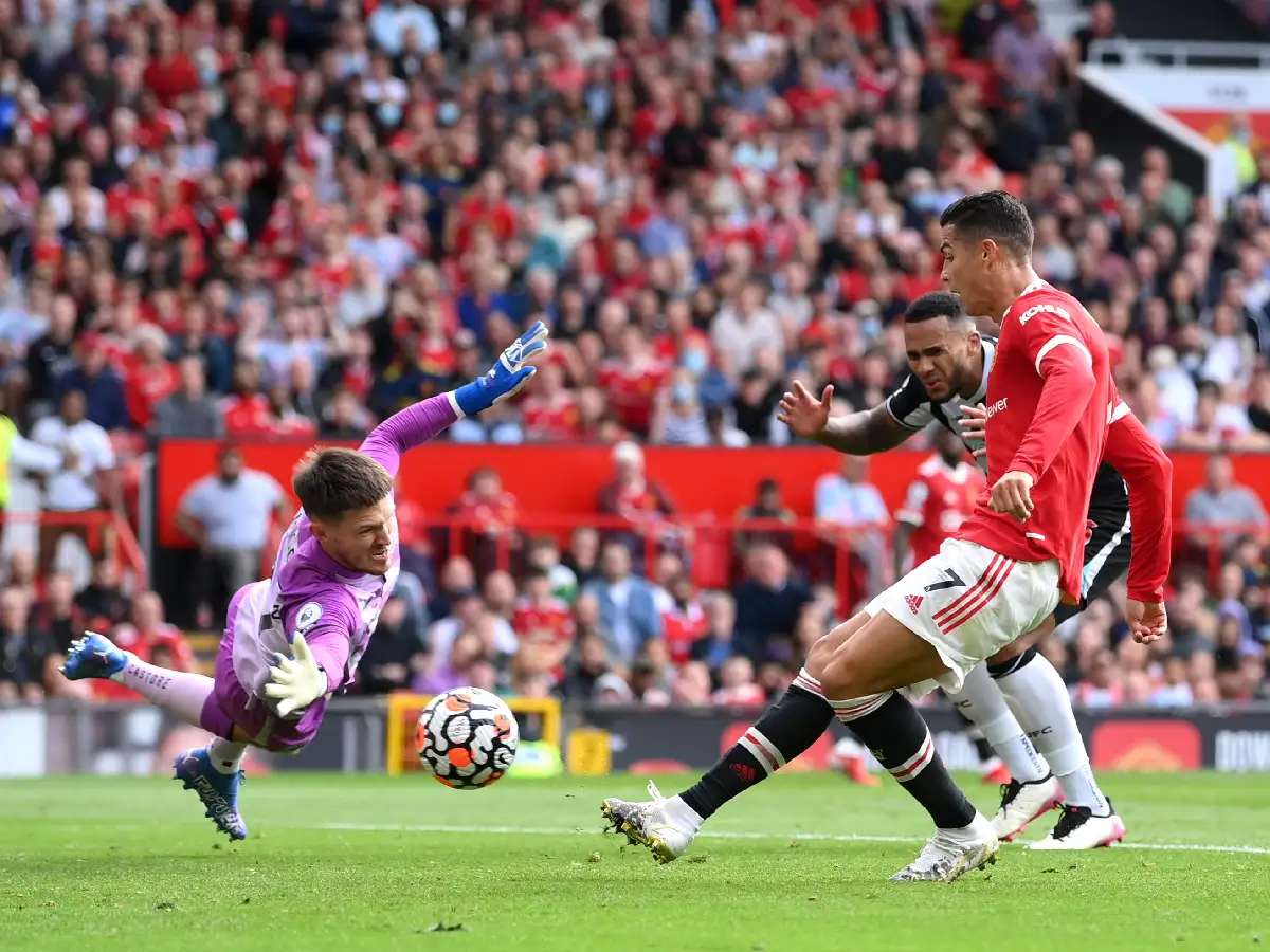 CR7 volvió a Manchester con todo