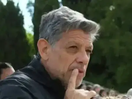 Horacio “Chacho” Asensio, entrenador de hockey de la institución, es investigado por presuntos abusos sexuales contra tres adolescentes.