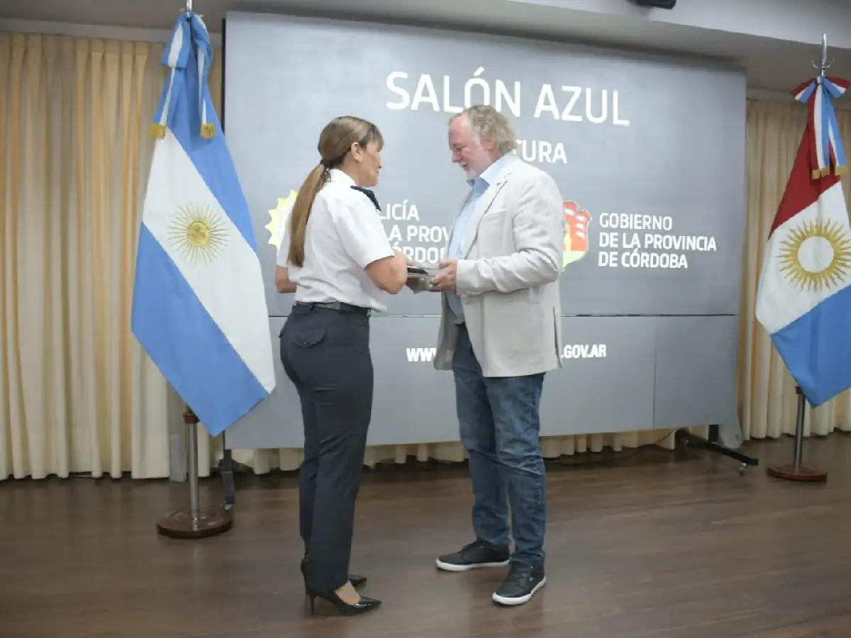 Alberione fue distinguido por la Jefa de la Policía de Córdoba       