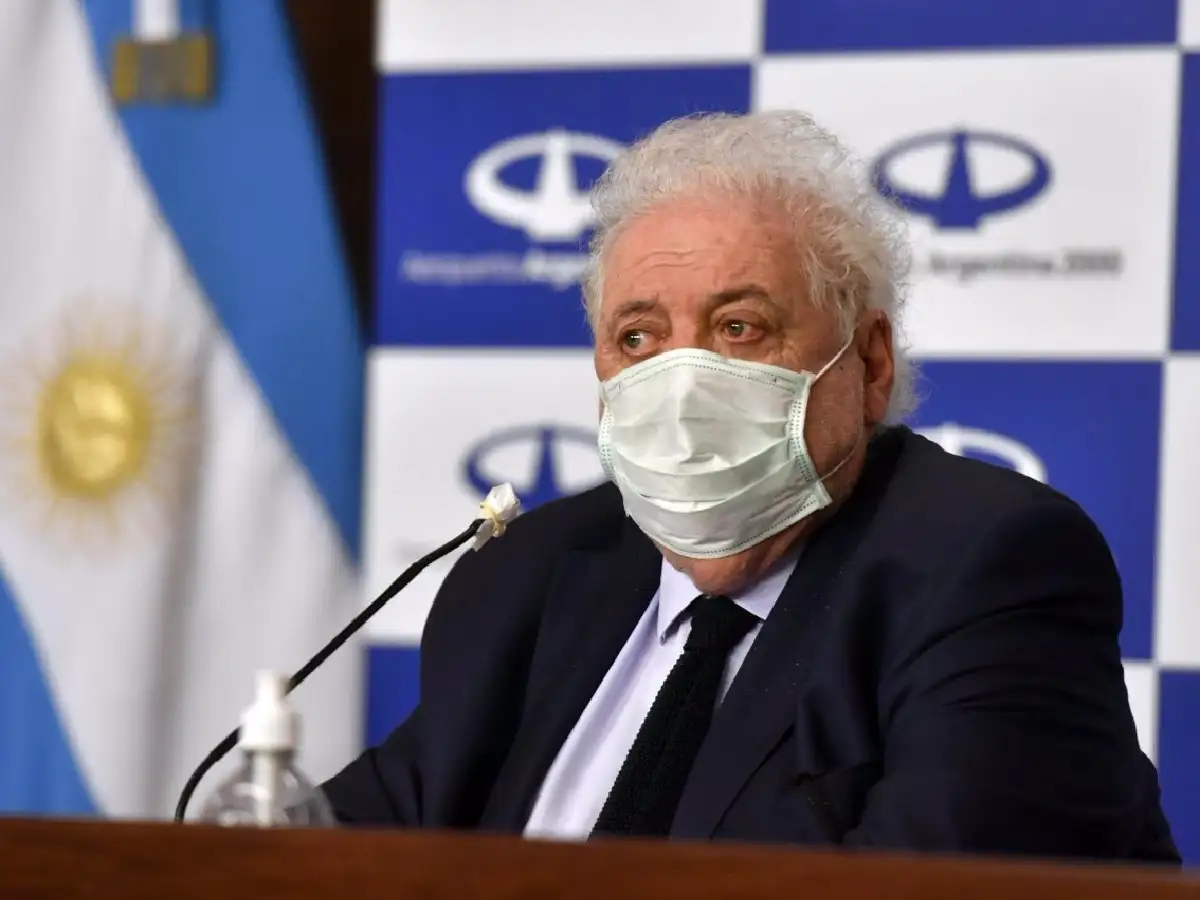 Ginés aseguró que el Gobierno está negociando la prioridad en la asignación de vacunas