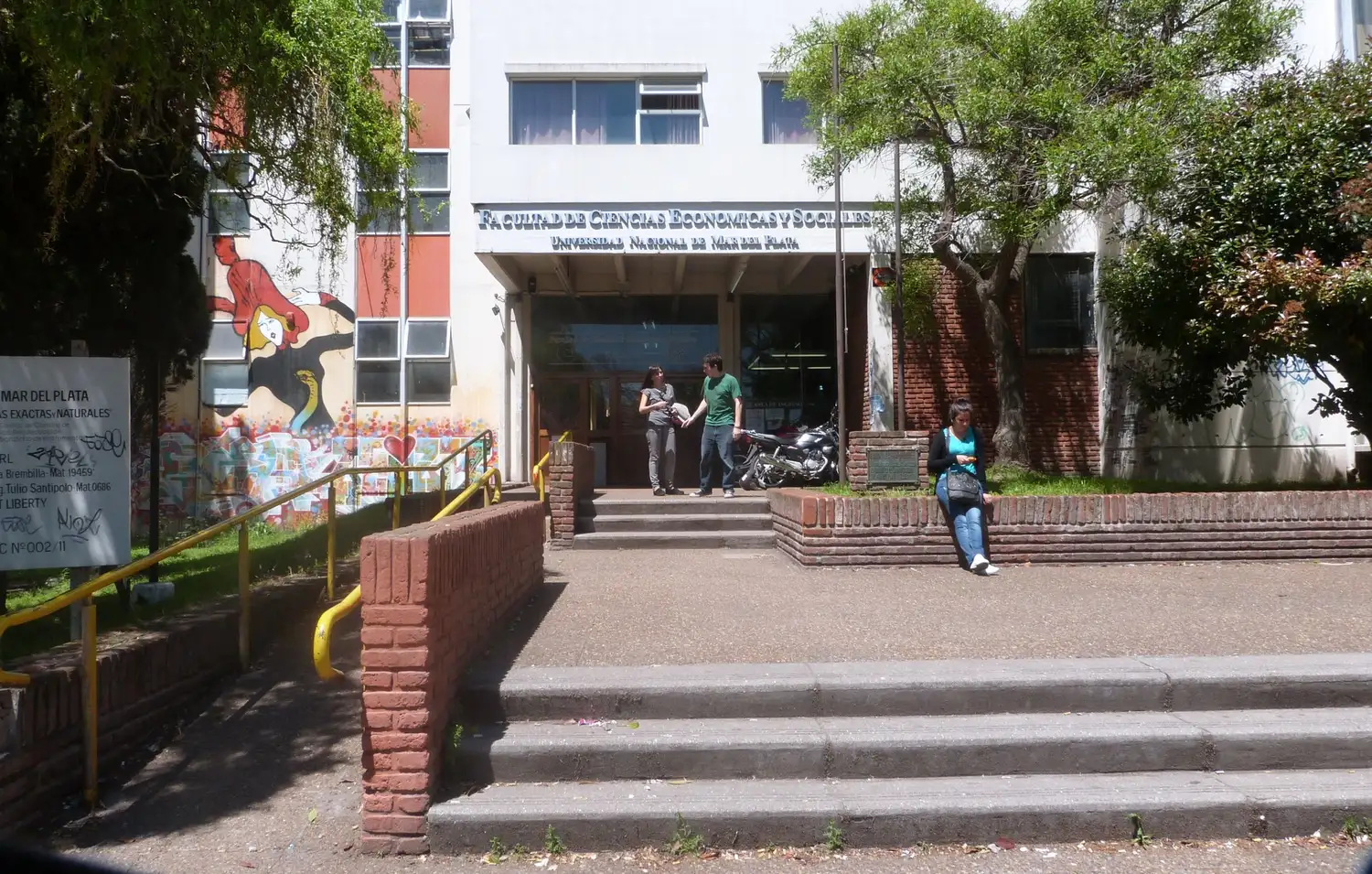 La propuesta busca fortalecer el vínculo entre la Universidad y la sociedad.