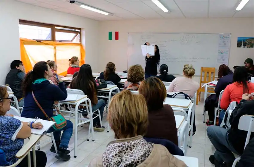 Abrió la preinscripción al FinES para quienes deseen terminar la secundaria