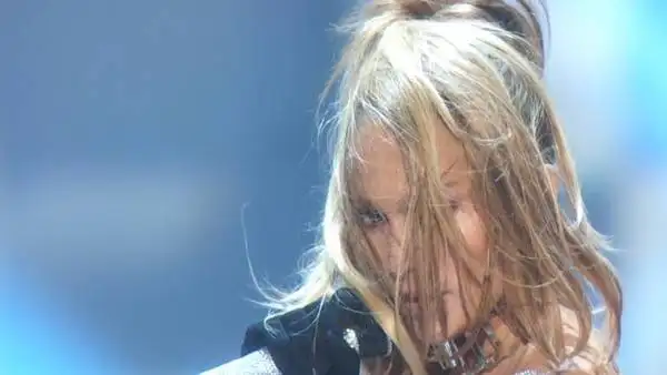 A los 45, Jennifer López hizo delirar a los fans con un baile super hot