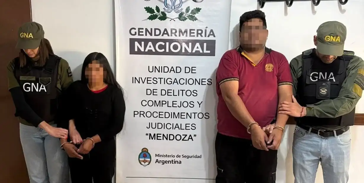 Detuvieron en Aeroparque a una pareja boliviana que tragó 199 capsulas de cocaína