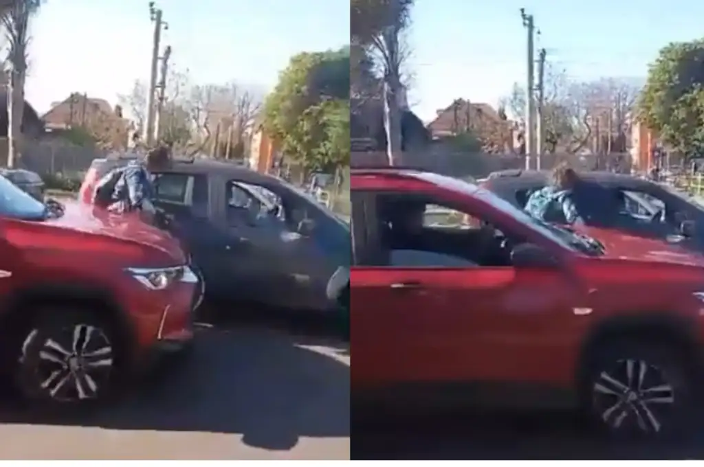 La policía ha iniciado una búsqueda del conductor.