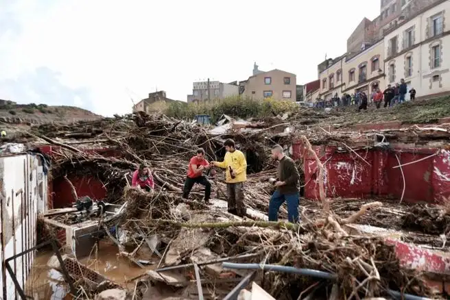 Un muerto y cuatro desaparecidos en Catalunya por el temporal