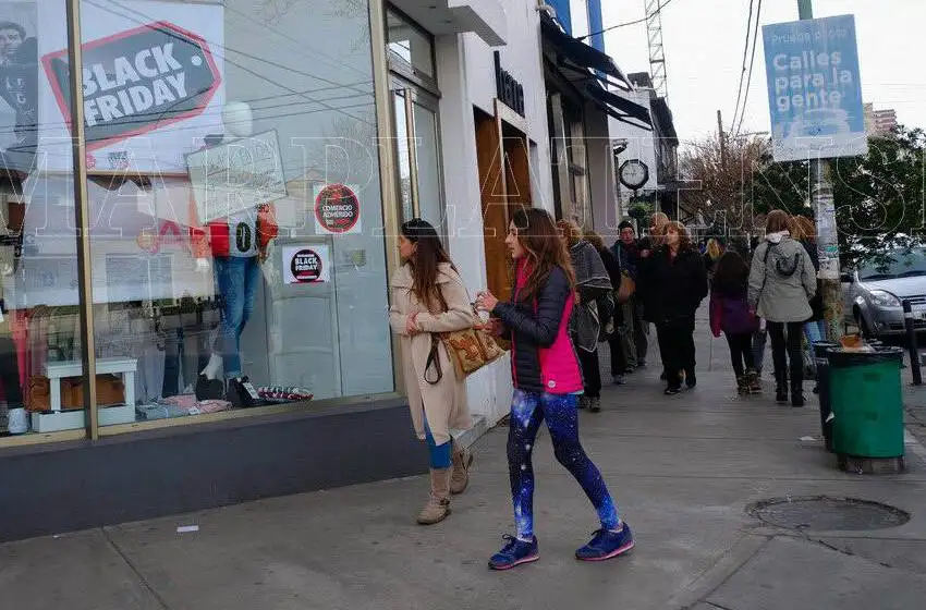 Comerciantes proyectan aumento de ventas en Mar del Plata durante la temporada