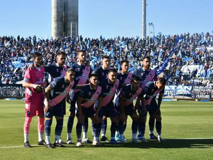 Alvarado viaja a Santiago del Estero por el triunfo