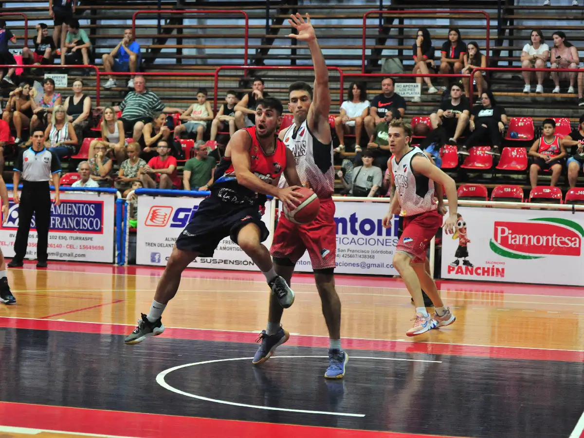 El Ceibo y un debut con derrota