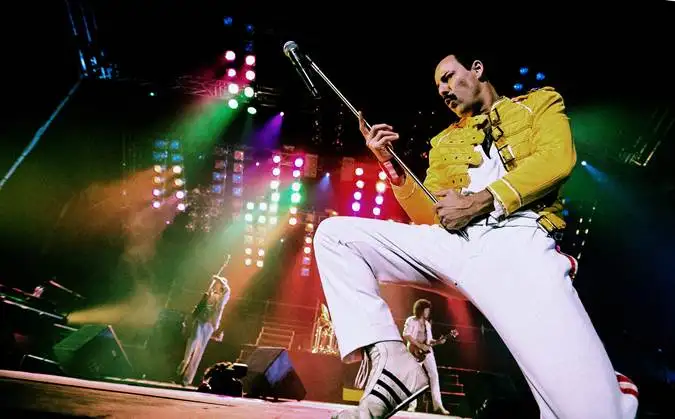 Regresa el tributo a Queen "Dios Salve a la Reina"