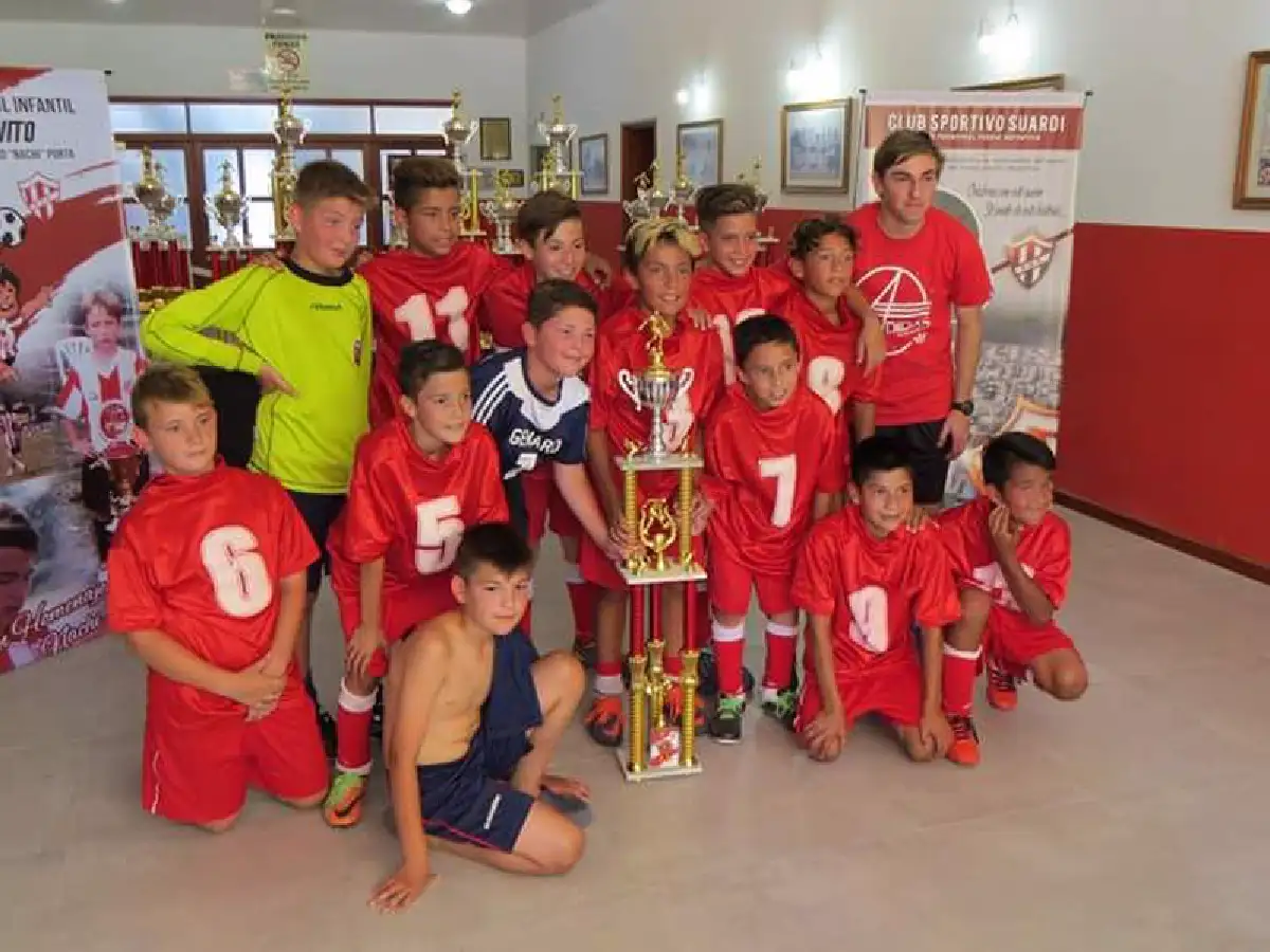 Deportivo Luxardo festejó con los chicos