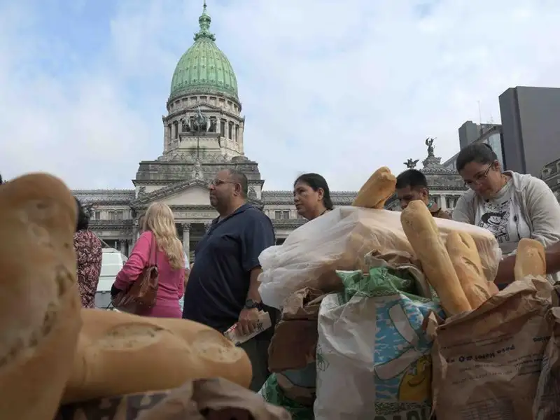 Nuevo “panazo” frente al Congreso
