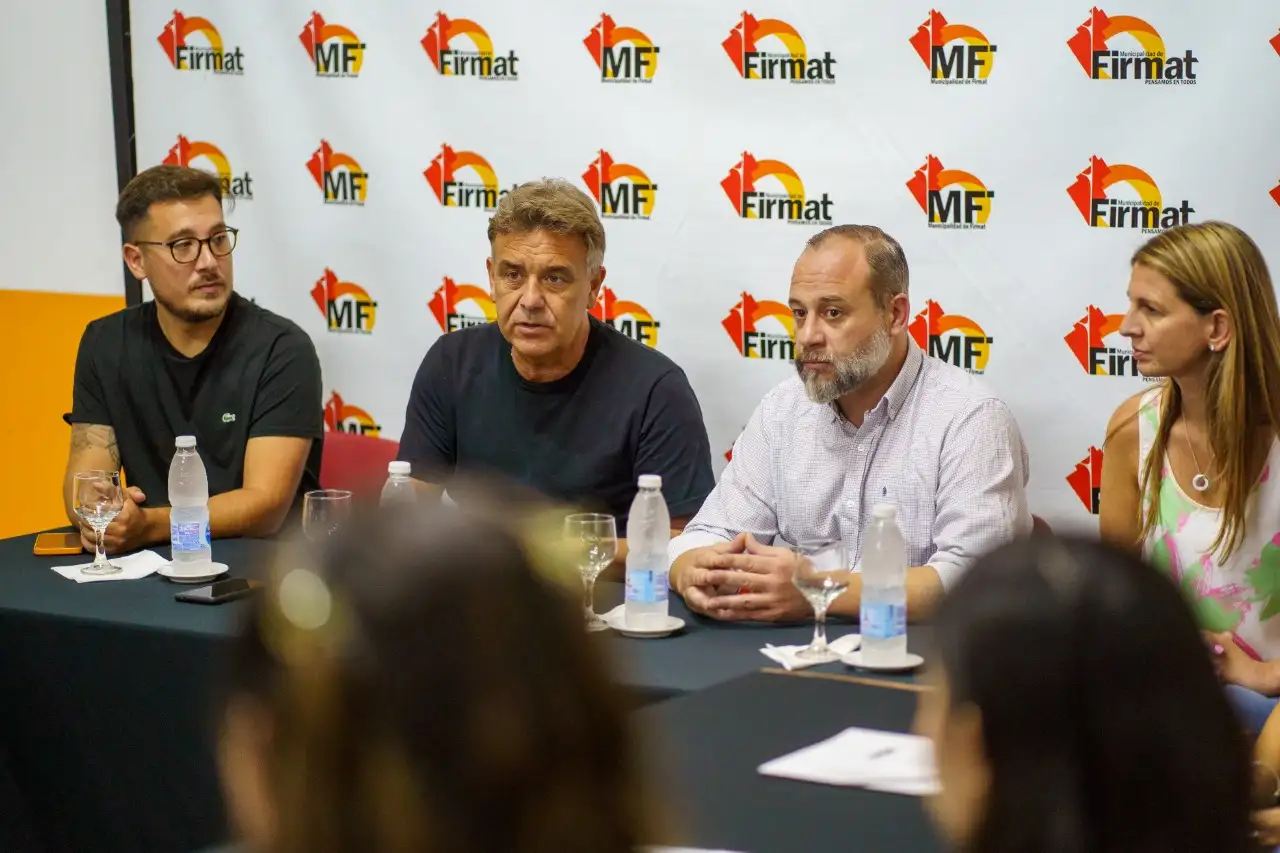 Firmat: más de 20 emprendedores recibieron créditos