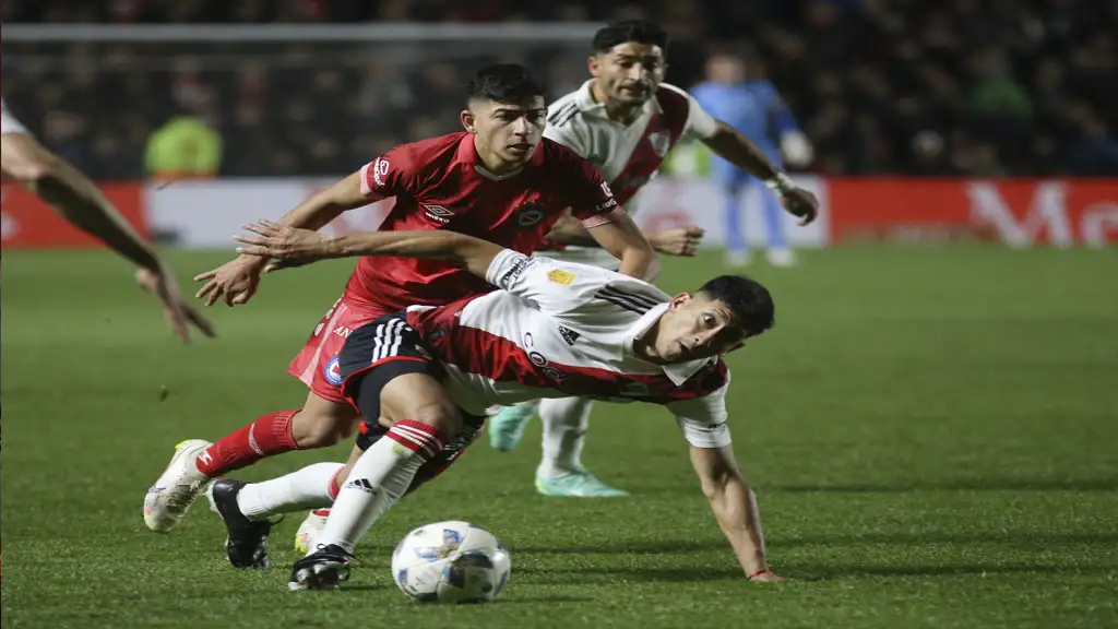 El "Bicho" ganó en un electrizante partido