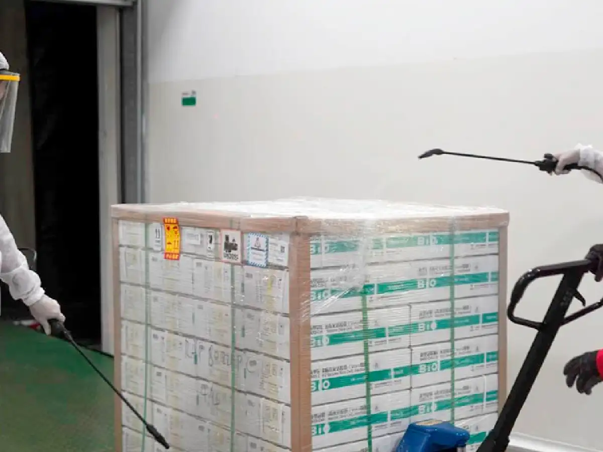 Se comenzaron a distribuir en todo el país 909.000 dosis de Sinopharm