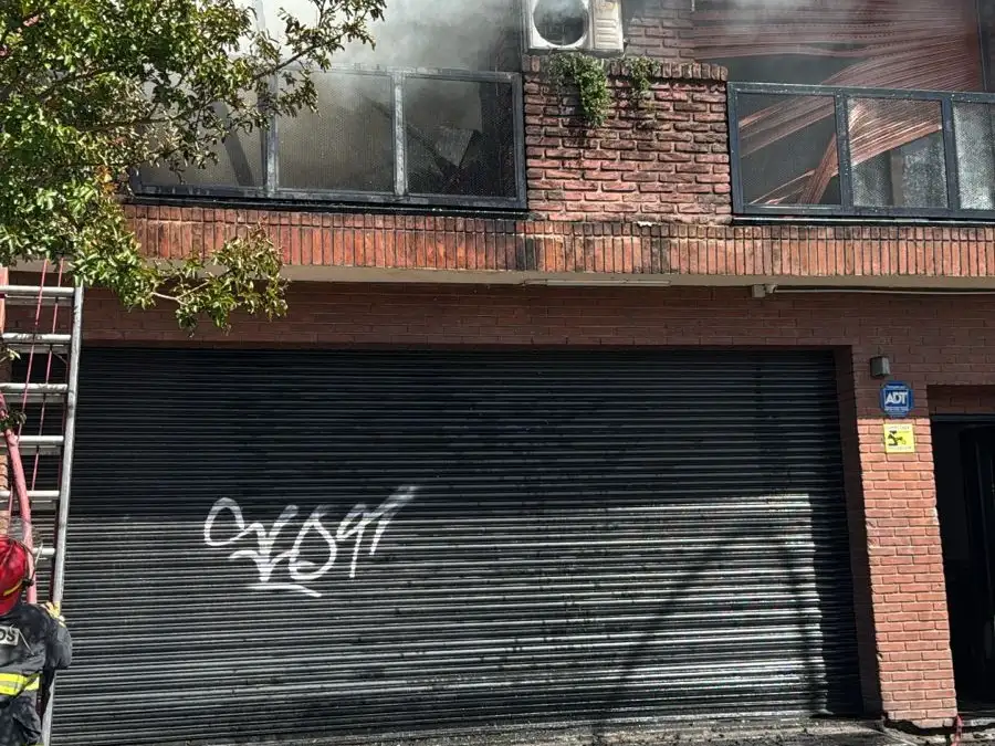 Pánico por incendio en una panadería de avenida Jara