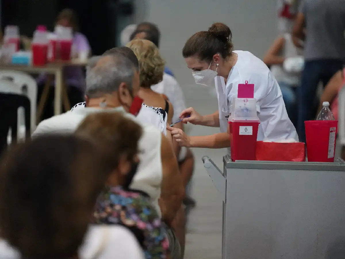 Otro día con números elevados: 386 nuevos casos es jueves 