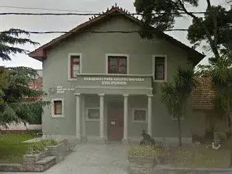 No obstante, la dirigente remarcó que uno de los puntos centrales del conflicto sigue siendo la situación de los trabajadores de la residencia